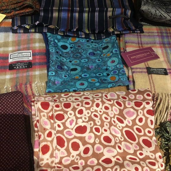 Scarf package deal! - Picture 4 of 8